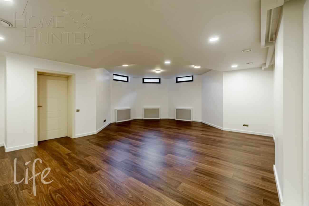 2-этажный коттедж 400 м² с отделкой