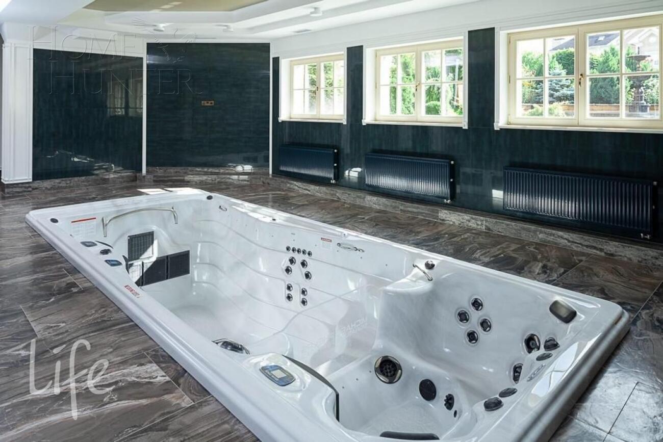 2-этажный коттедж 1 700 м² с отделкой