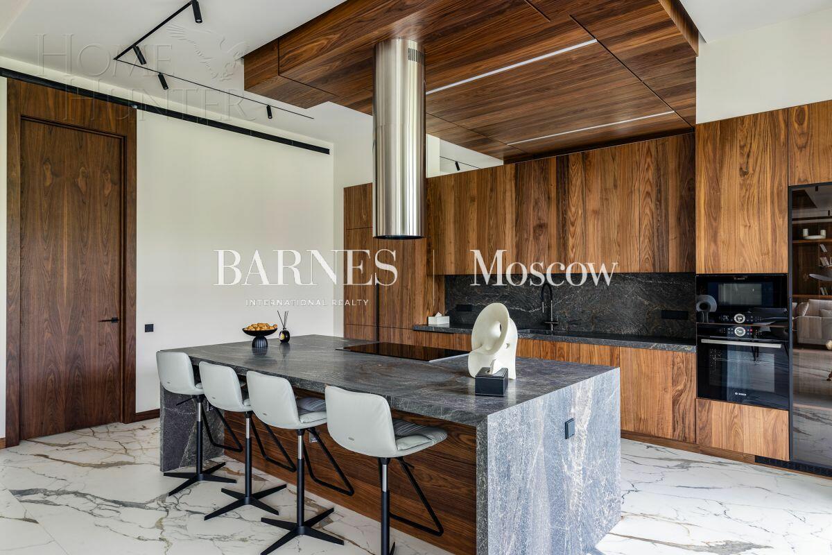 2-этажный коттедж 705 м² с отделкой