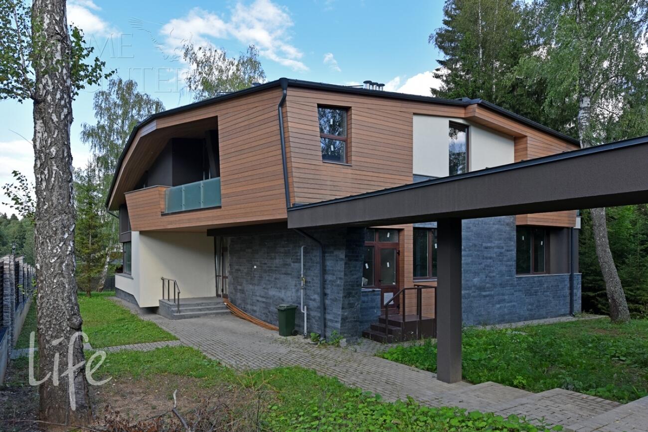 2-этажный коттедж 550 м² без отделки