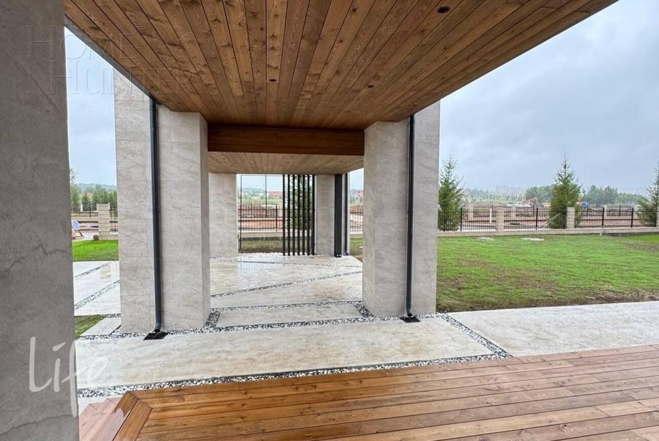 2-этажный коттедж 300 м² с отделкой