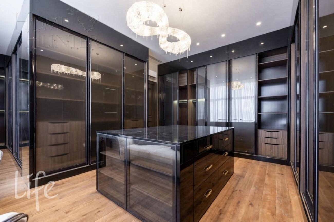 2-этажный коттедж 995 м² с отделкой