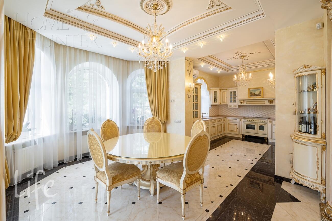 2-этажный коттедж 500 м² с отделкой