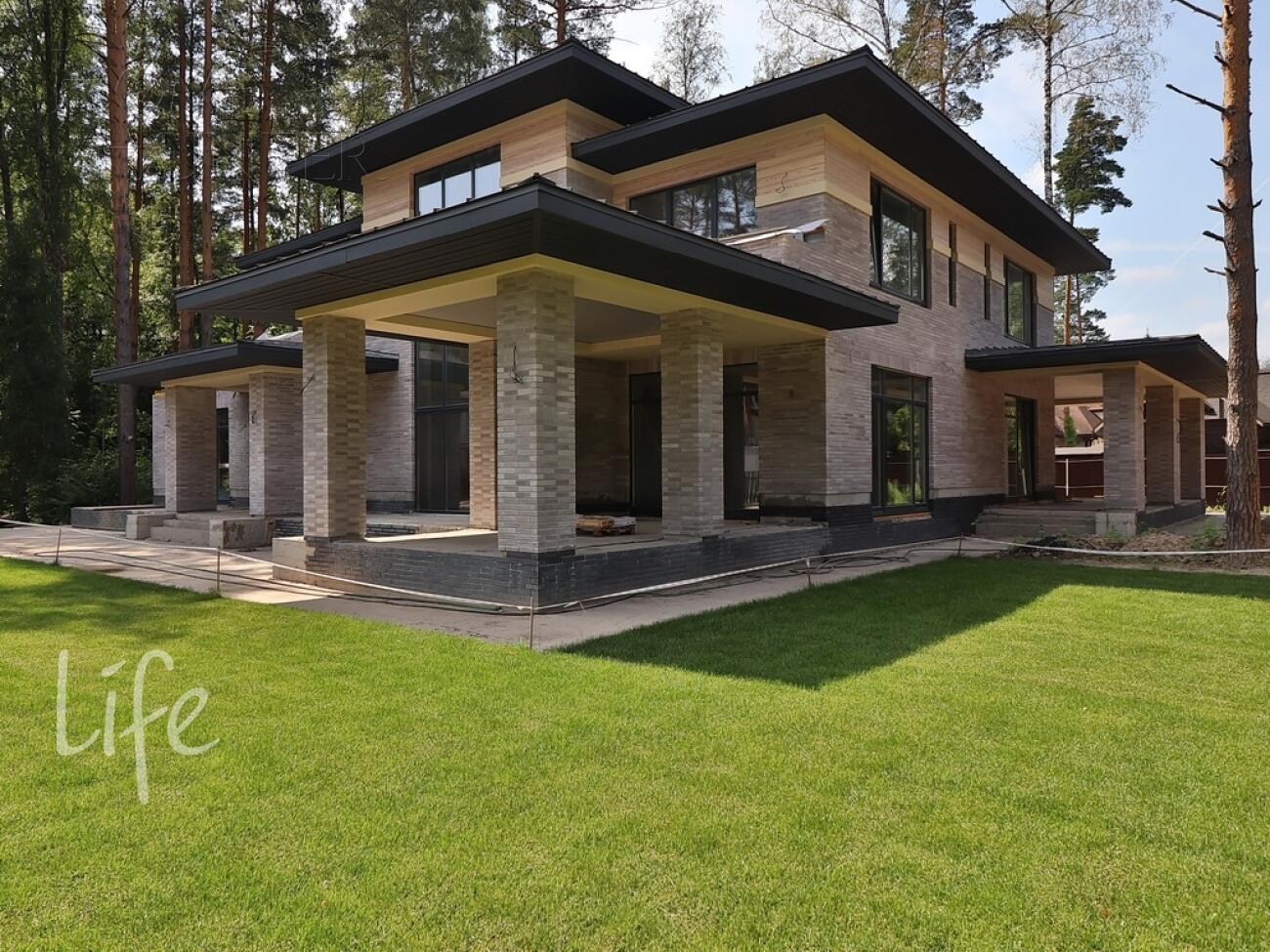 2-этажный коттедж 460 м² без отделки