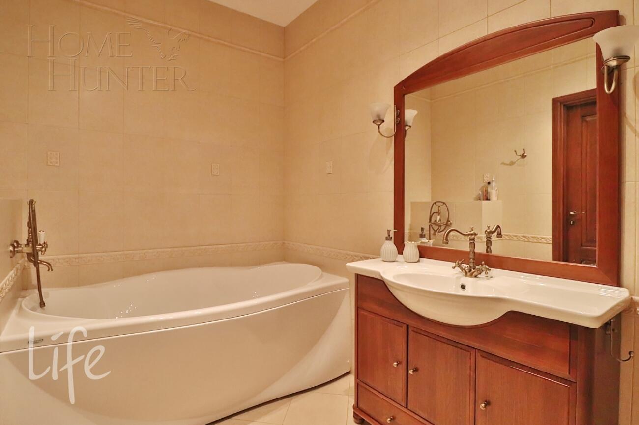 3-этажный таунхаус 408 м² с отделкой