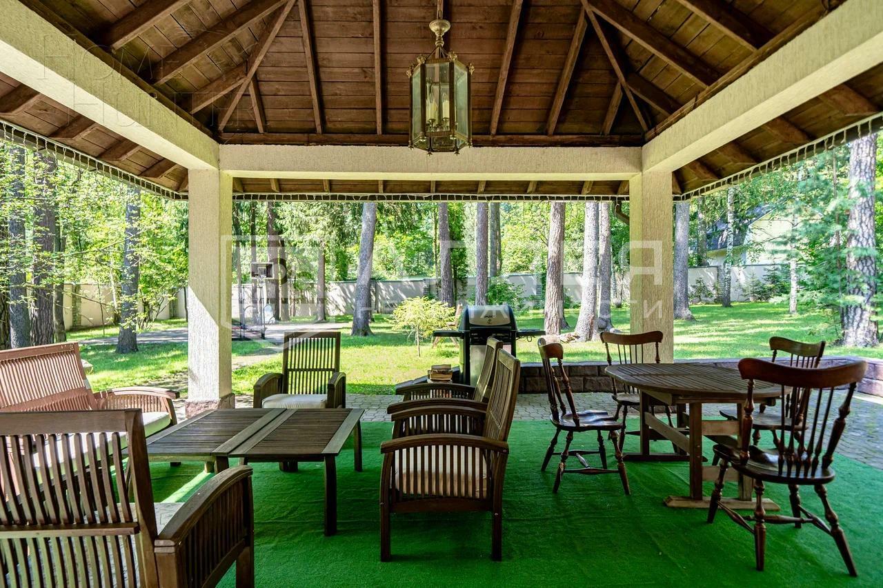 2-этажный коттедж 850 м² с отделкой