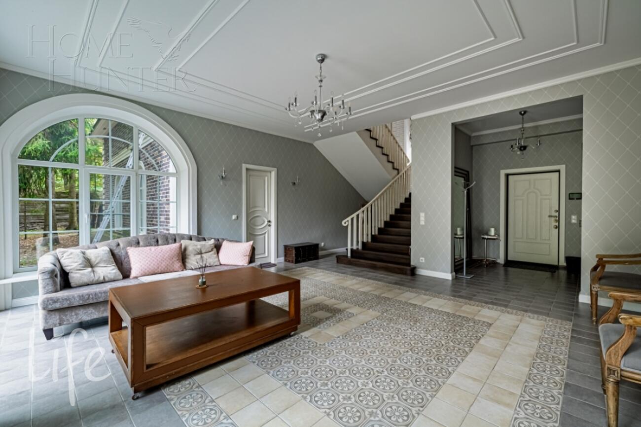 2-этажный коттедж 688 м² с отделкой