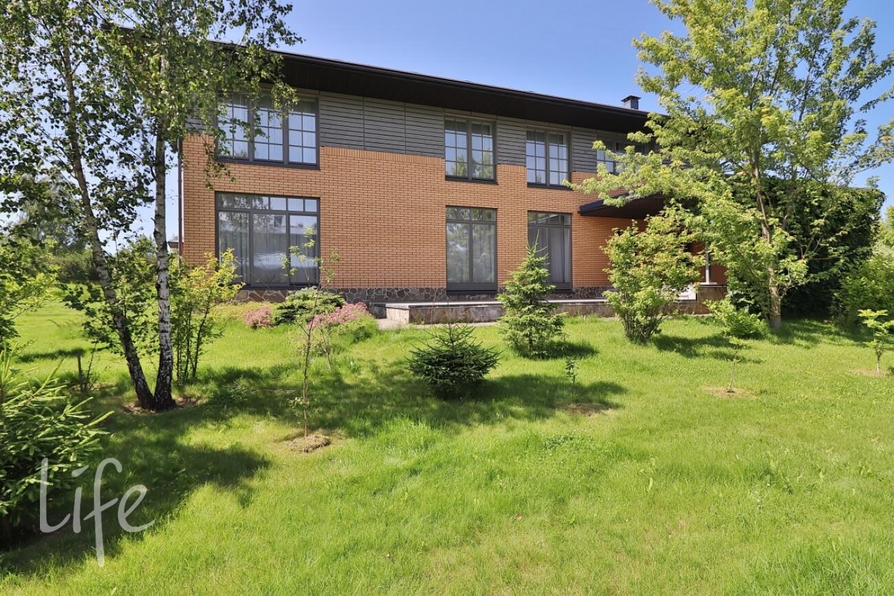 2-этажный коттедж 422.5 м² с отделкой