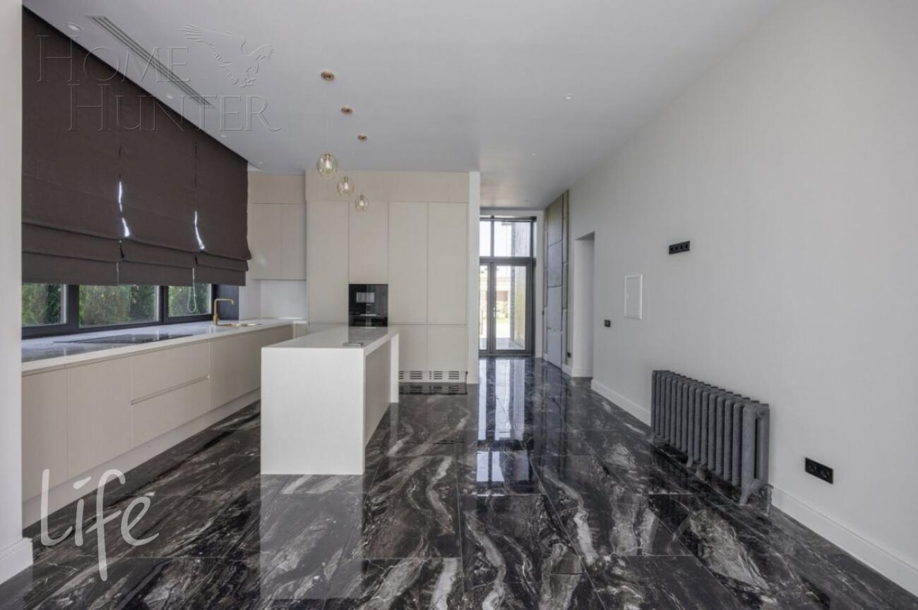 2-этажный коттедж 995 м² с отделкой