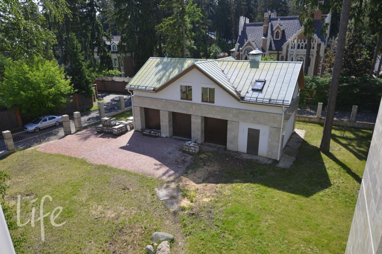 2-этажный коттедж 1 200 м² без отделки