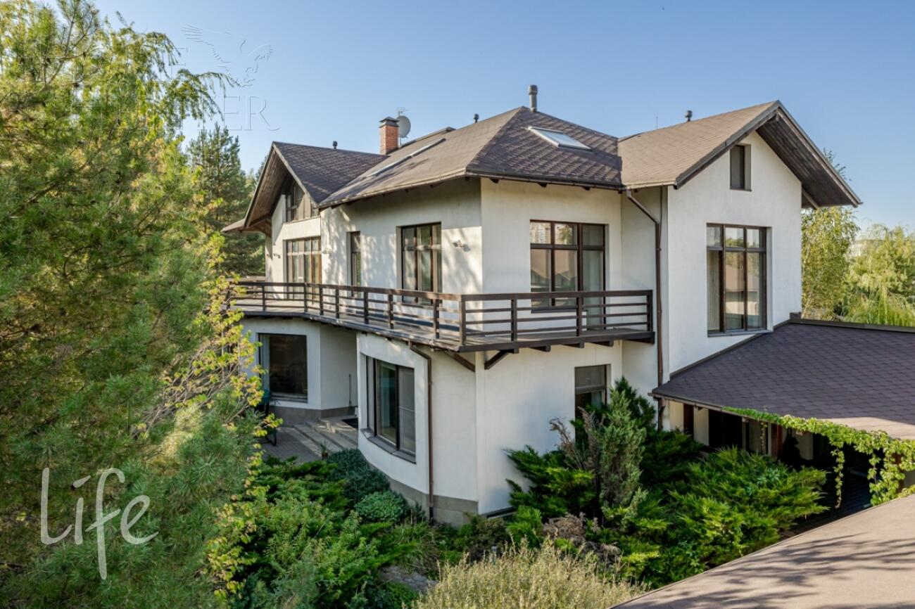 2-этажный коттедж 1 375 м² с отделкой