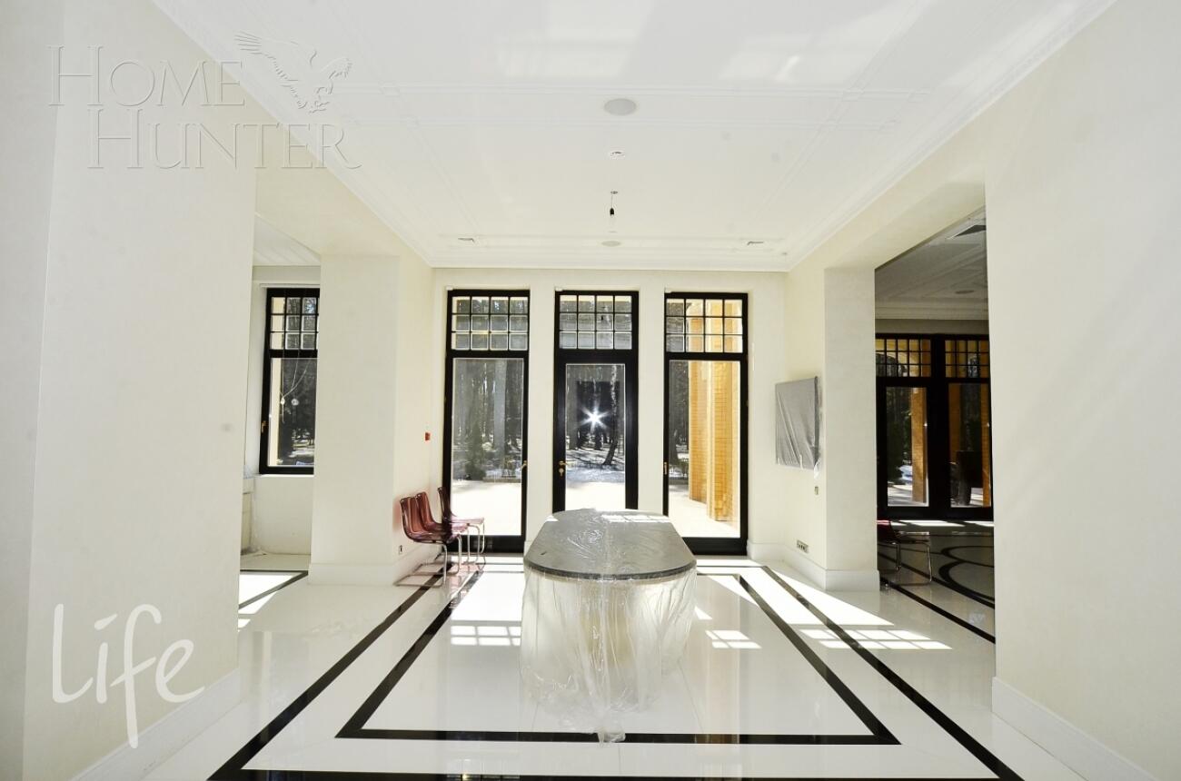 2-этажный коттедж 1 372 м² с отделкой