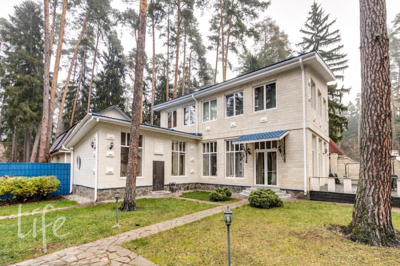 2-этажный коттедж 620 м² с отделкой