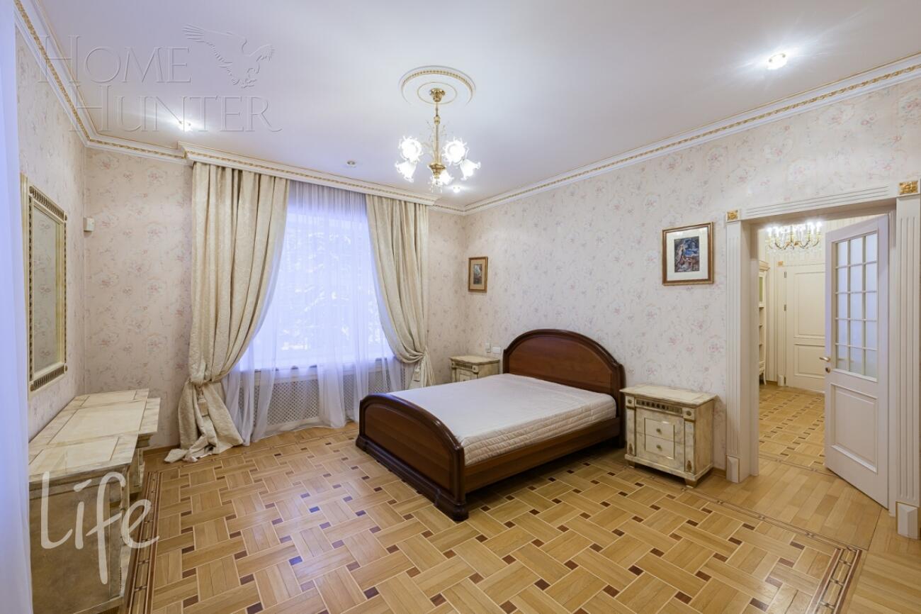 2-этажный коттедж 1 250 м² с отделкой