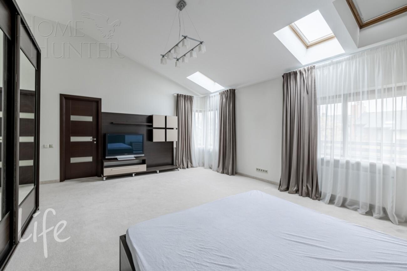 2-этажный таунхаус 220 м² с отделкой