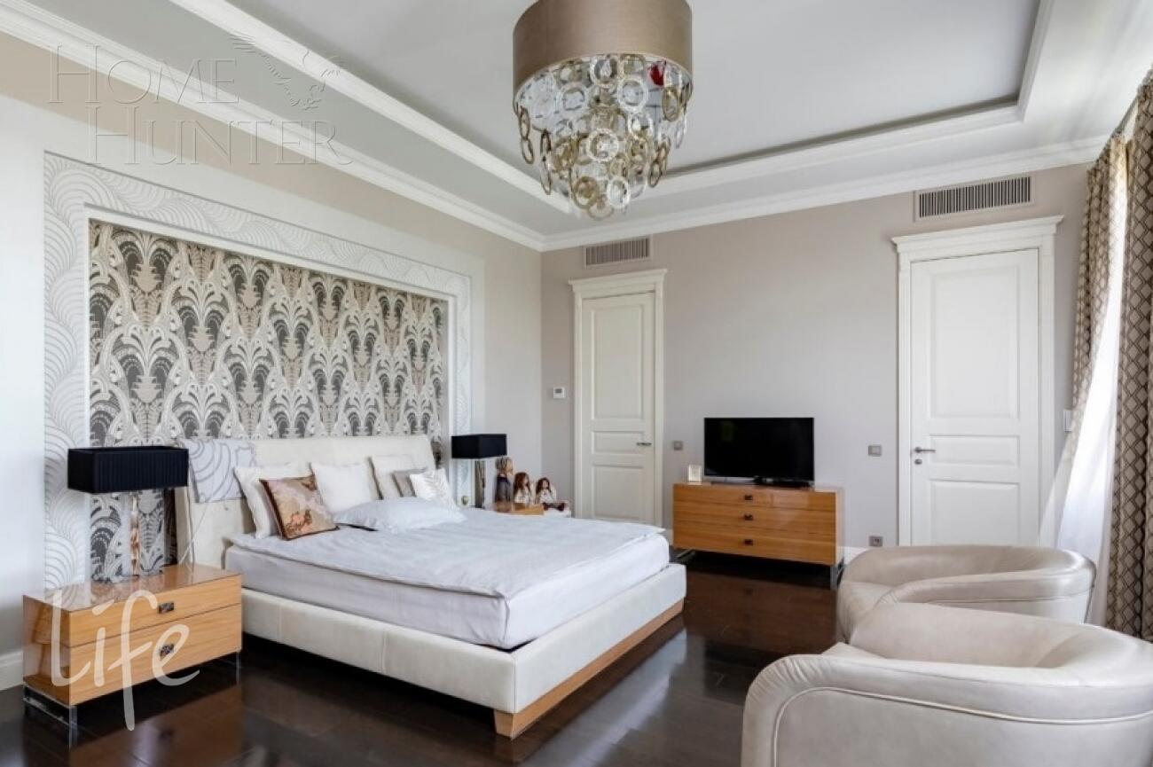 3-этажный коттедж 1 185 м² с отделкой