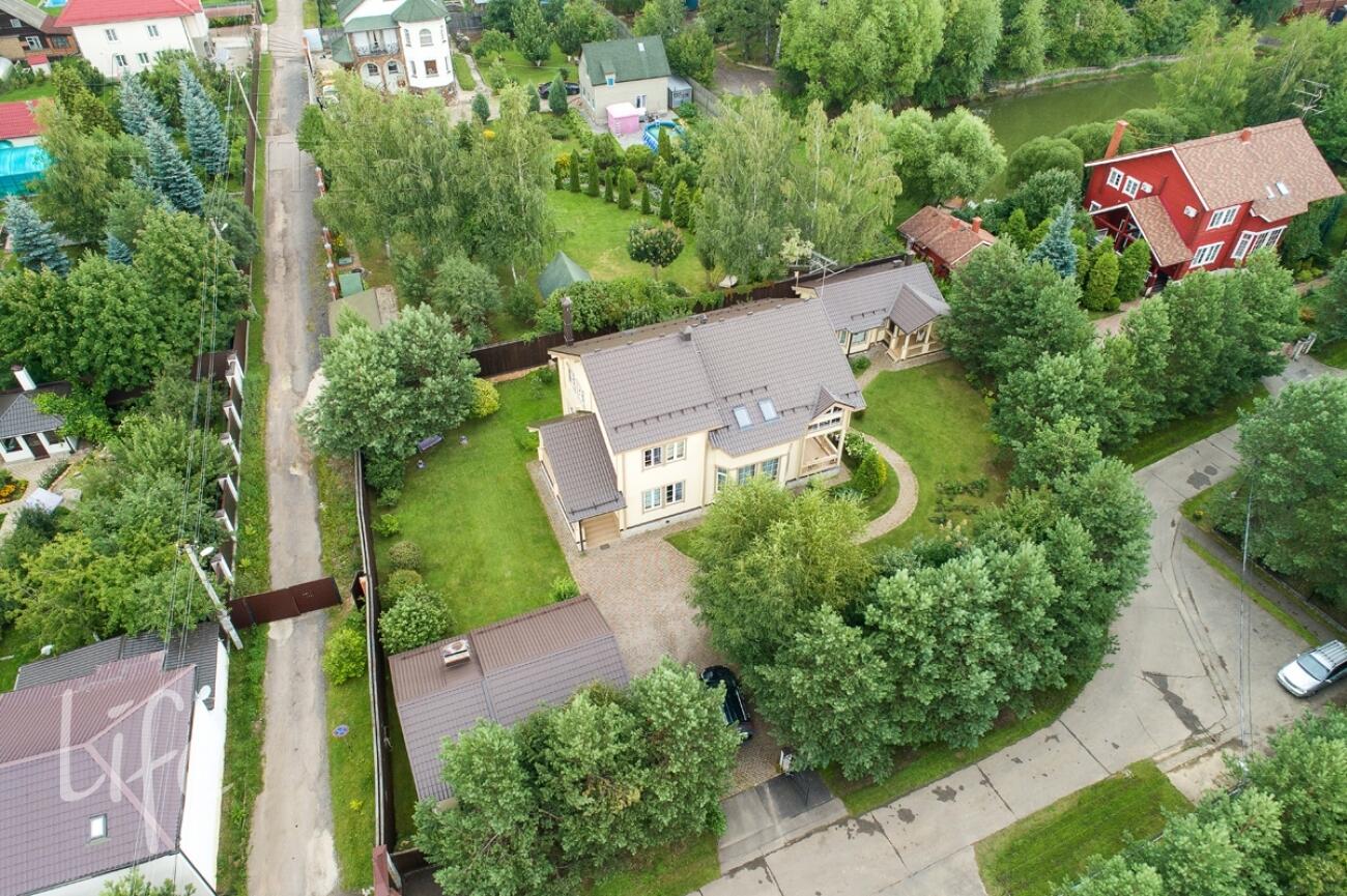 2-этажный коттедж 250 м² с отделкой