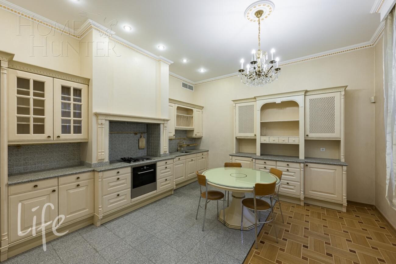 2-этажный коттедж 1 250 м² с отделкой