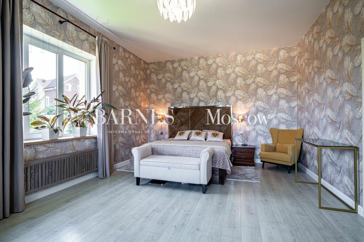 2-этажный коттедж 328 м² с отделкой