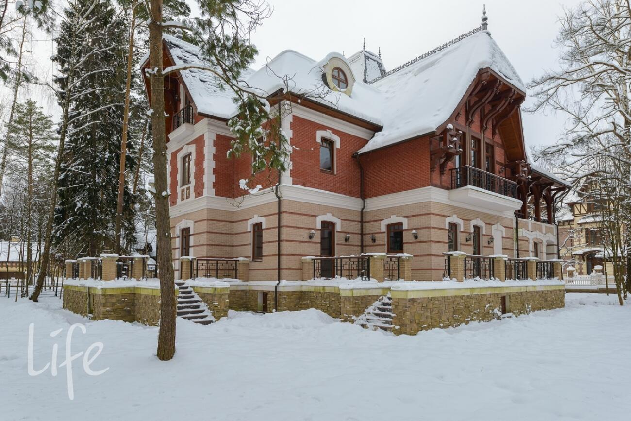 2-этажный коттедж 702 м² с отделкой