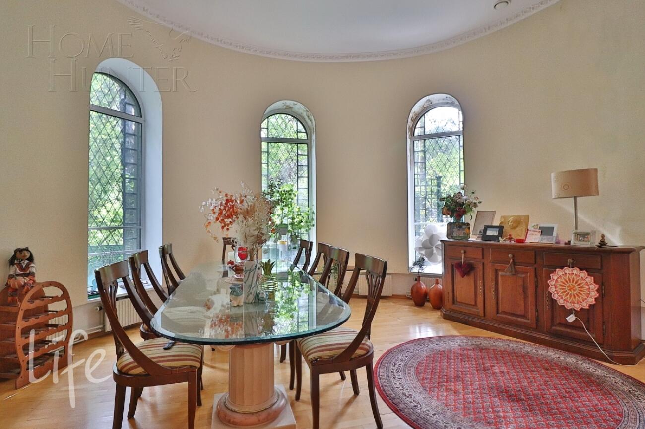 2-этажный коттедж 653 м² с отделкой