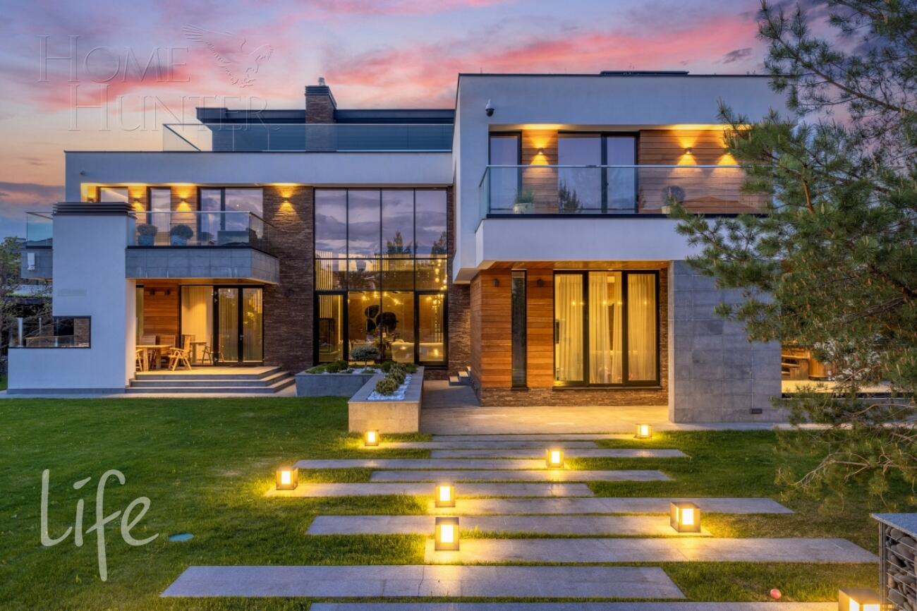 2-этажный коттедж 550 м² с отделкой