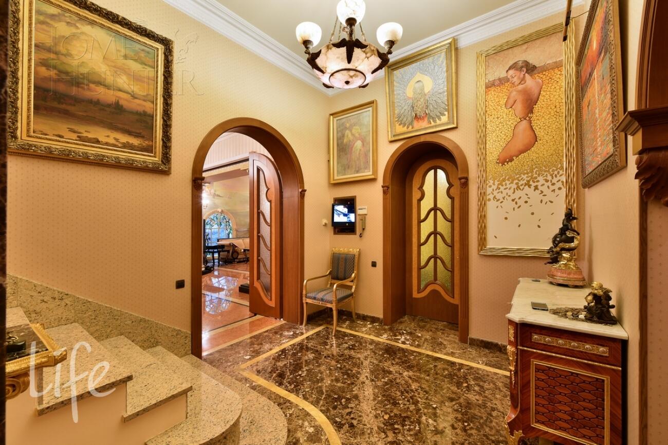 2-этажный коттедж 490 м² с отделкой