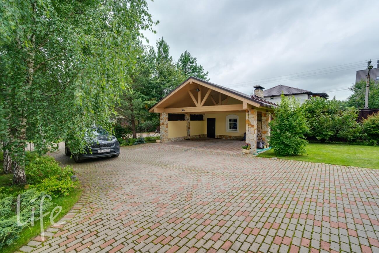 2-этажный коттедж 250 м² с отделкой