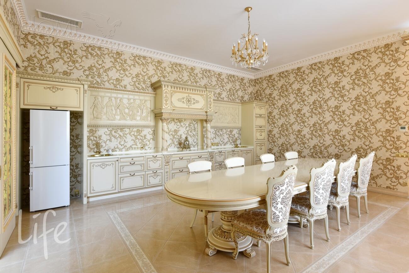 2-этажный коттедж 3 000 м² с отделкой