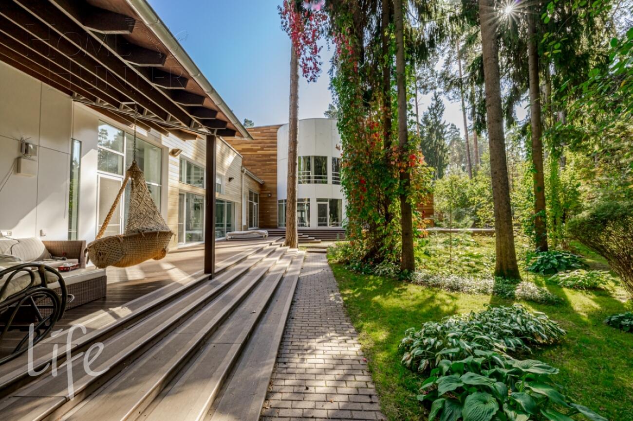 2-этажный коттедж 1 328 м² с отделкой