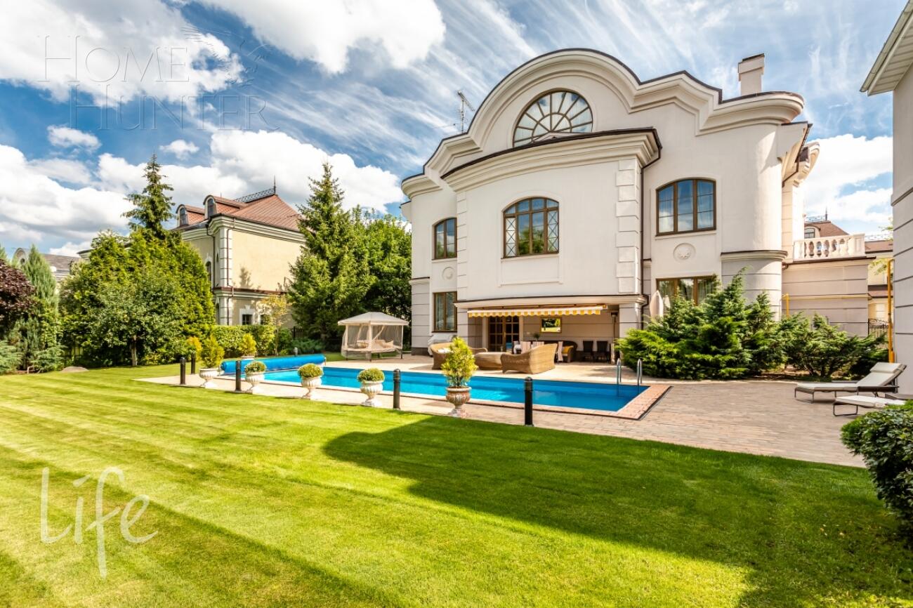 3-этажный коттедж 750 м² с отделкой