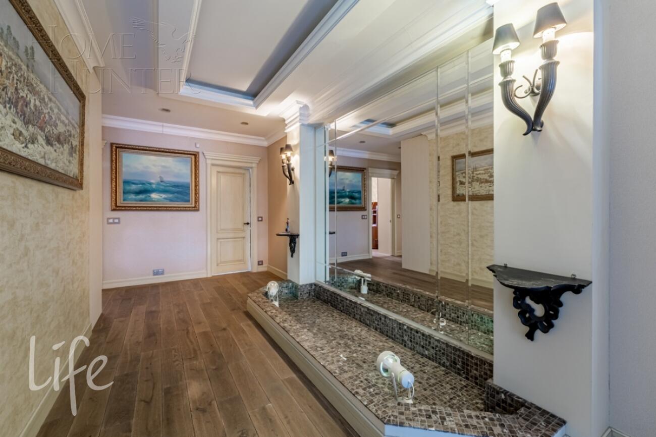 2-этажный коттедж 350 м² с отделкой