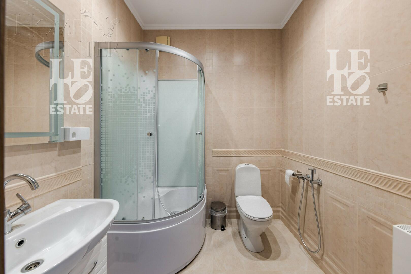 2-этажный коттедж 495.7 м² с отделкой