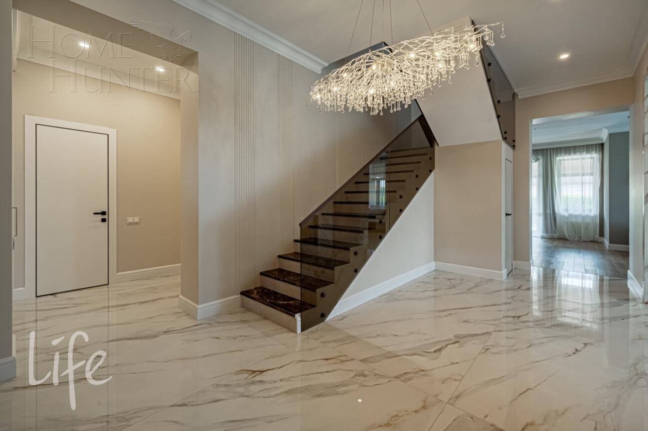 2-этажный коттедж 450 м² с отделкой