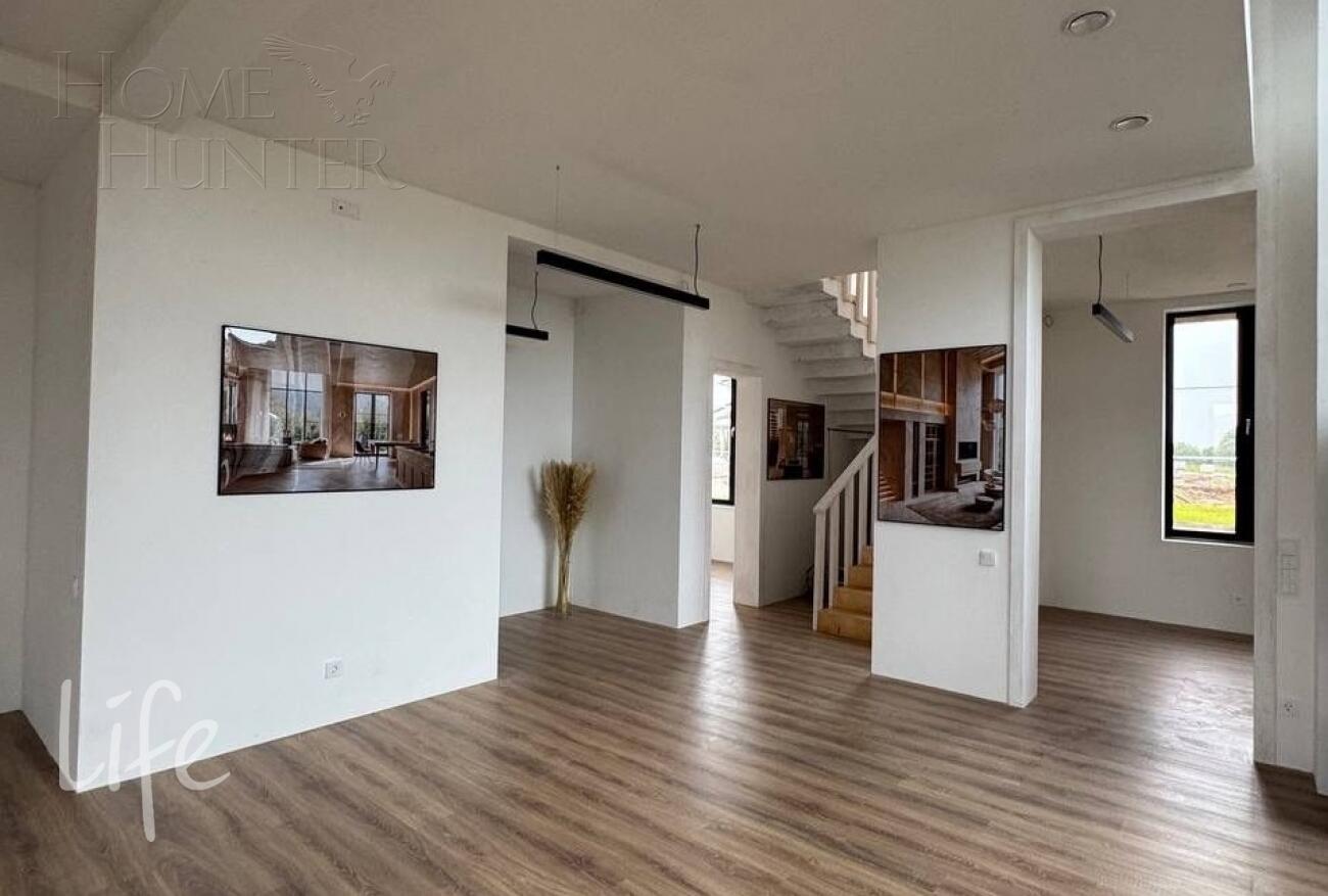 2-этажный коттедж 300 м² с отделкой