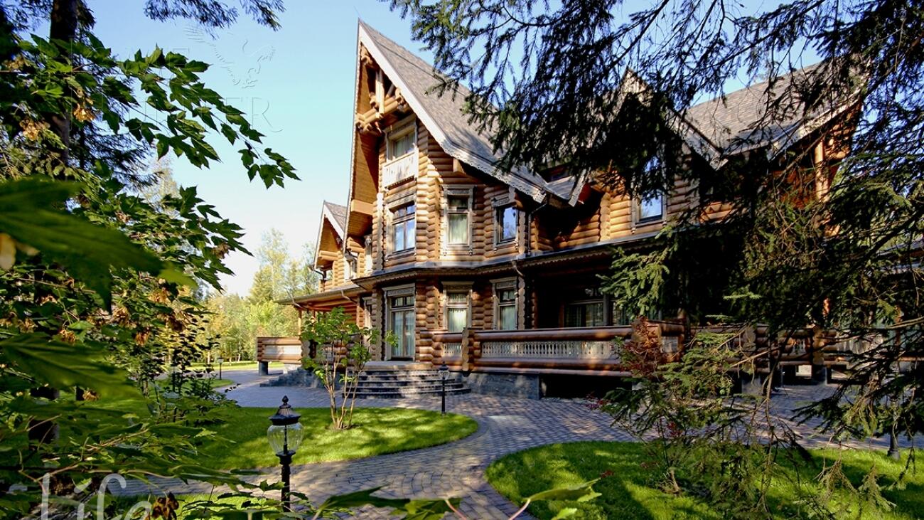 2-этажный коттедж 1 600 м² с отделкой