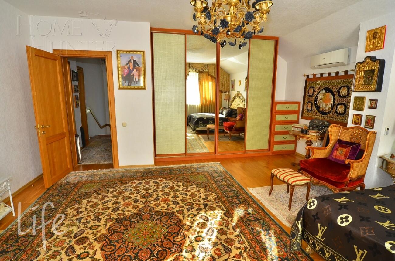 2-этажный коттедж 350 м² с отделкой