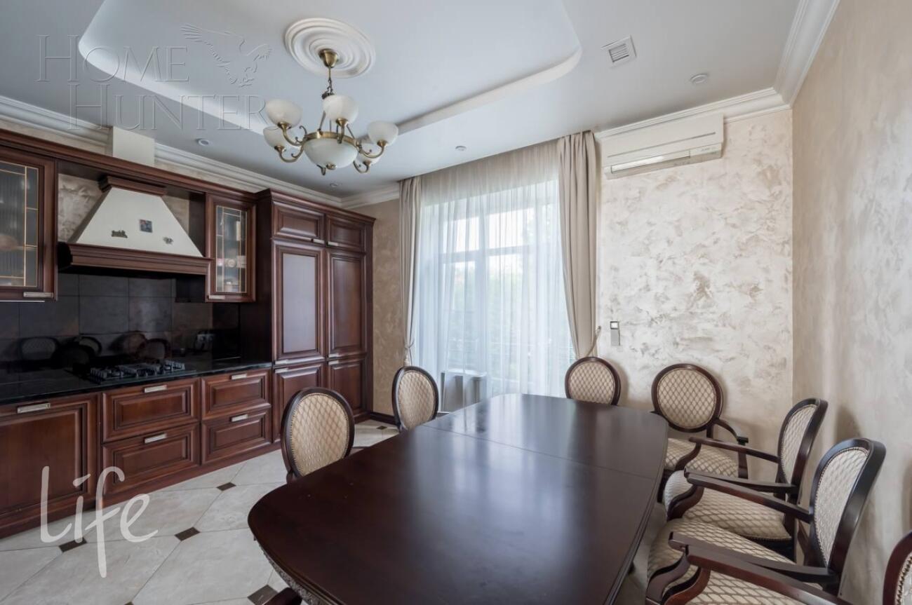 2-этажный коттедж 250 м² с отделкой