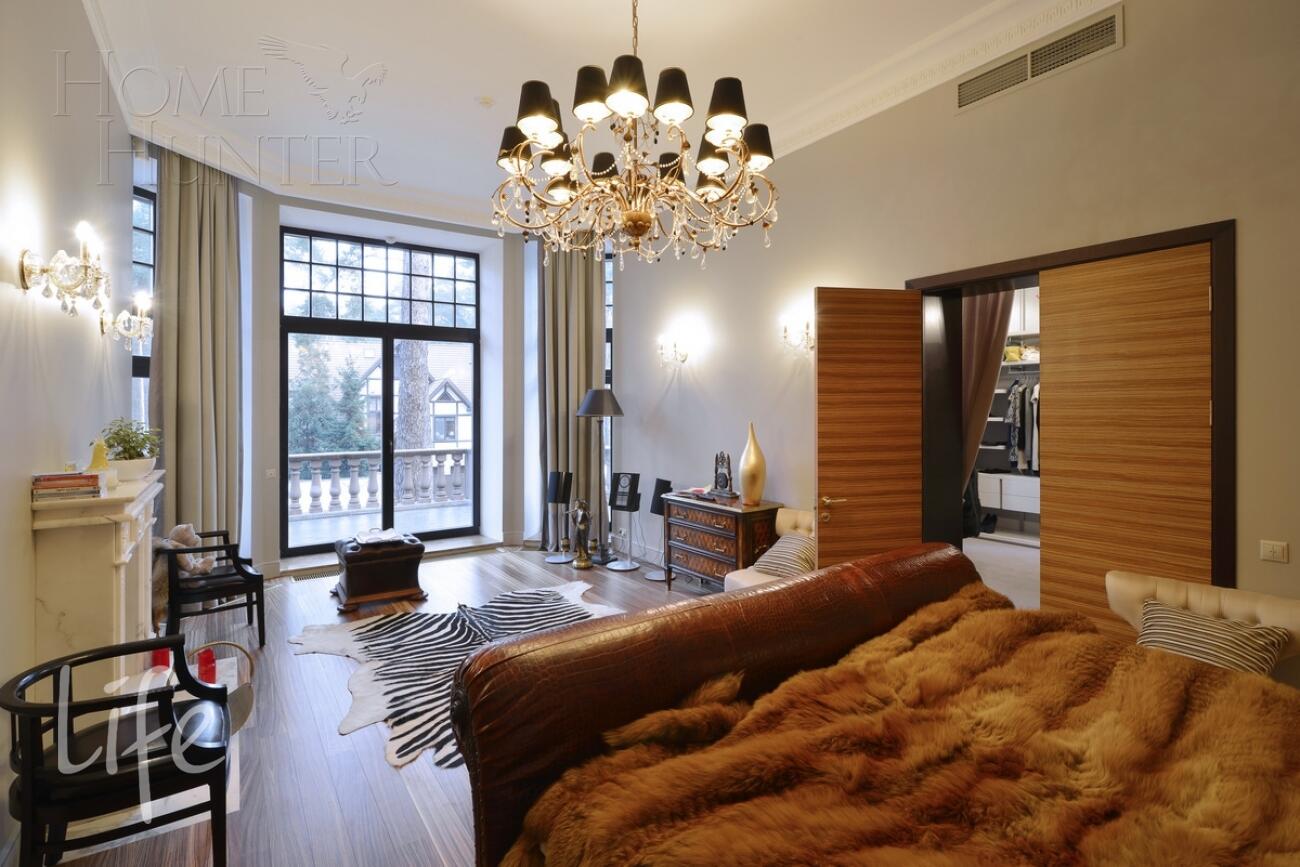 2-этажный коттедж 1 400 м² с отделкой