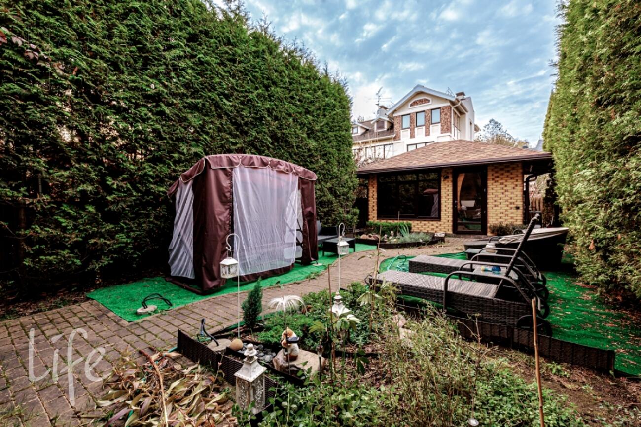 3-этажный таунхаус 230 м² с отделкой