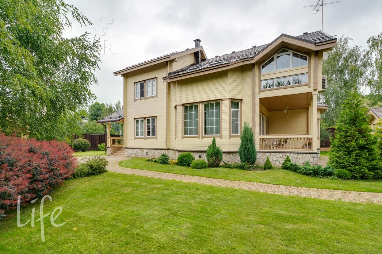 2-этажный коттедж 250 м² с отделкой