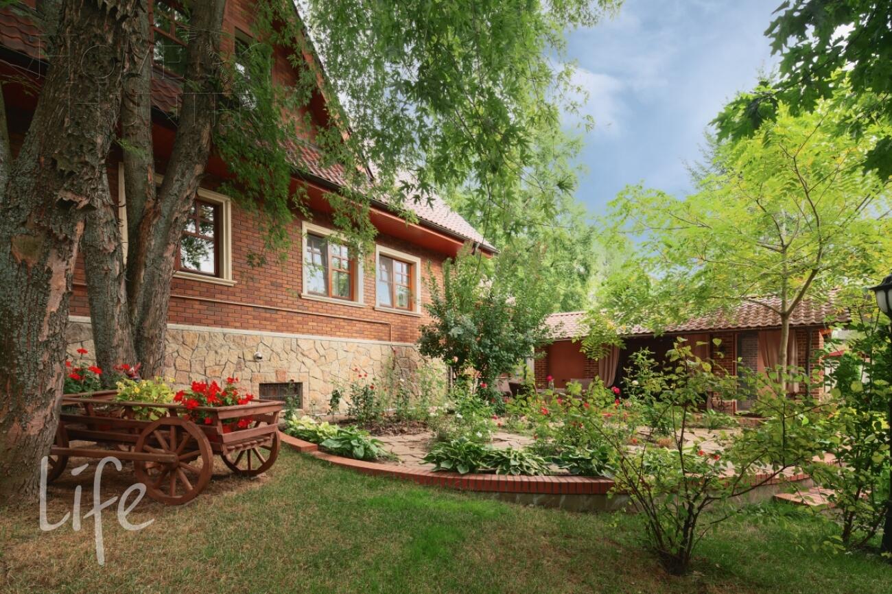 2-этажный коттедж 320 м² с отделкой