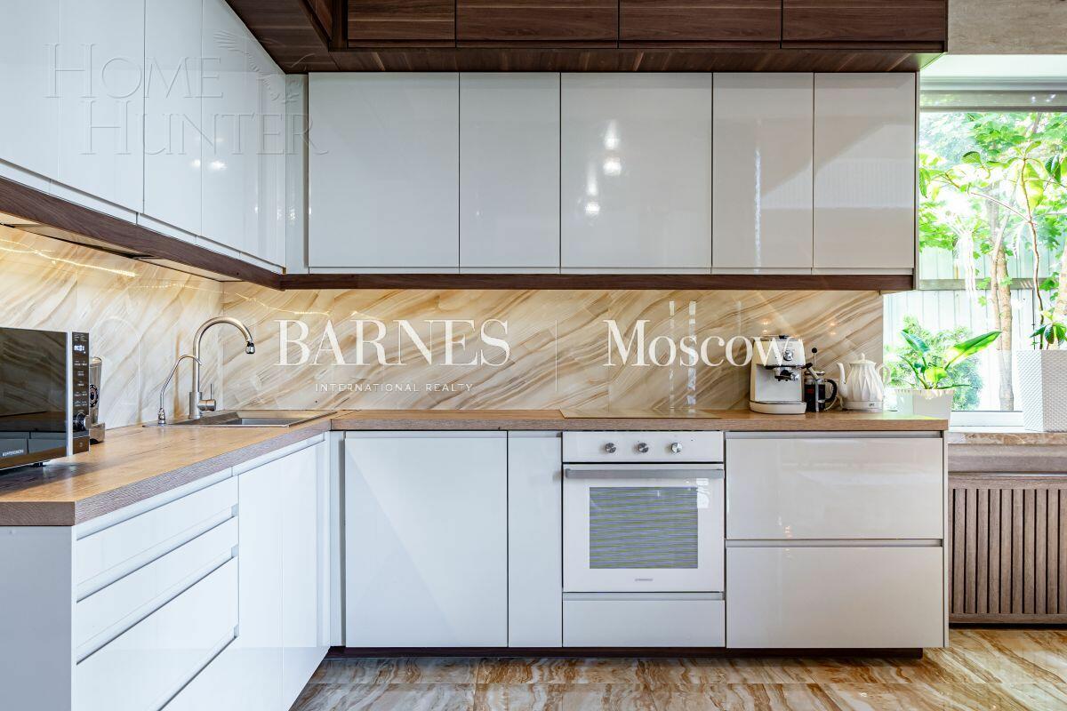 2-этажный коттедж 328 м² с отделкой