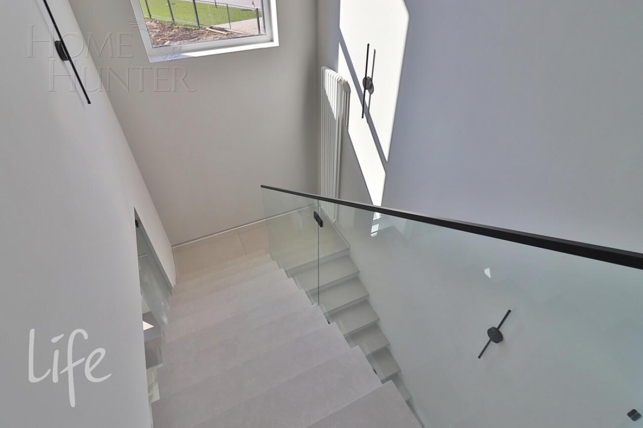 2-этажный коттедж 193 м² с отделкой