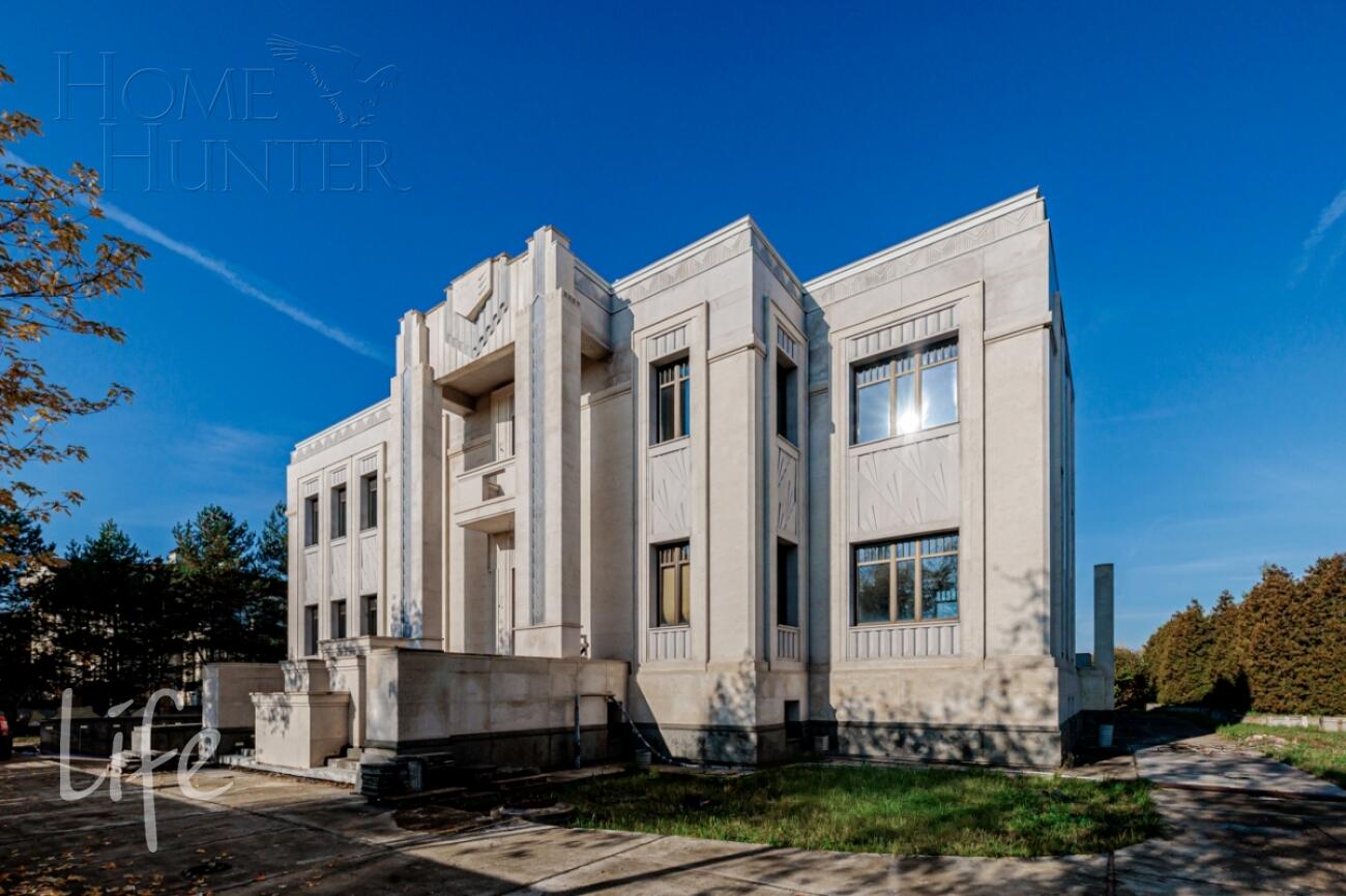 2-этажный коттедж 1 244 м² с отделкой