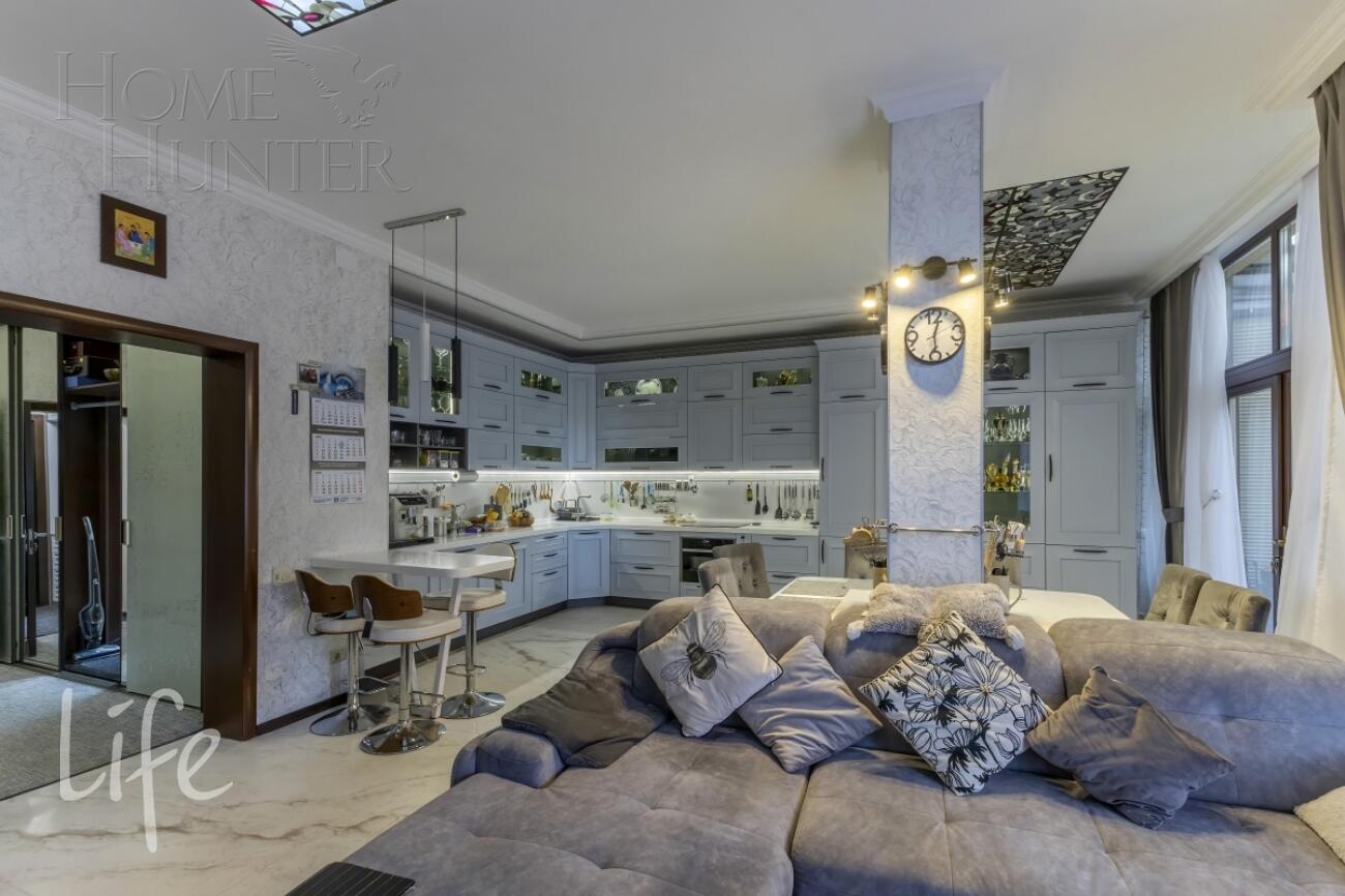 2-этажный таунхаус 250 м² с отделкой