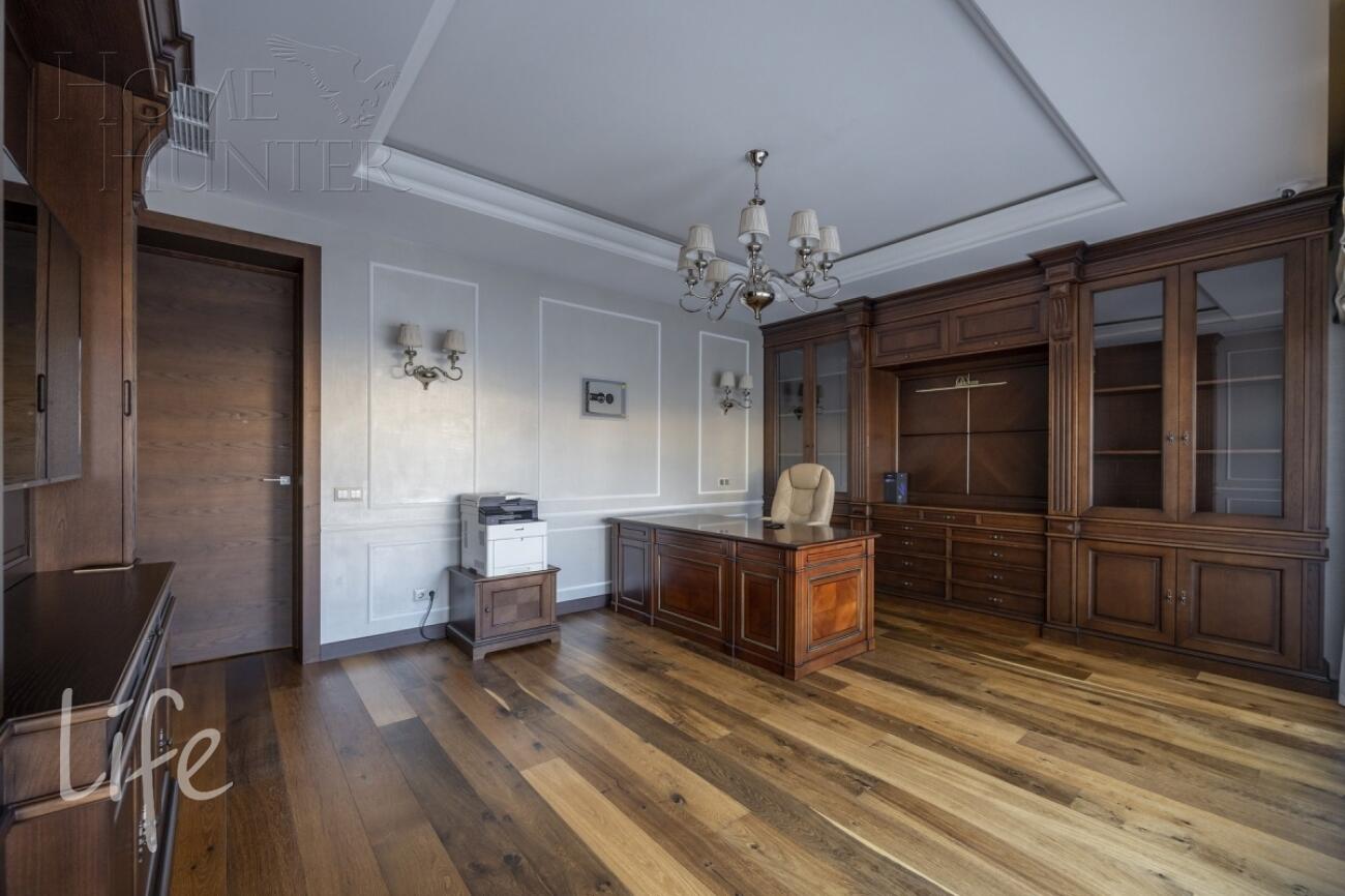 3-этажный таунхаус 310 м² с отделкой