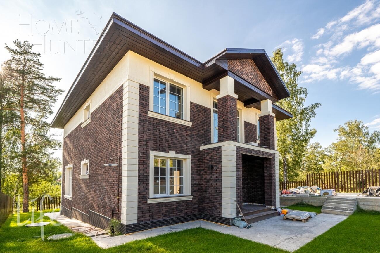 2-этажный коттедж 240 м² с отделкой