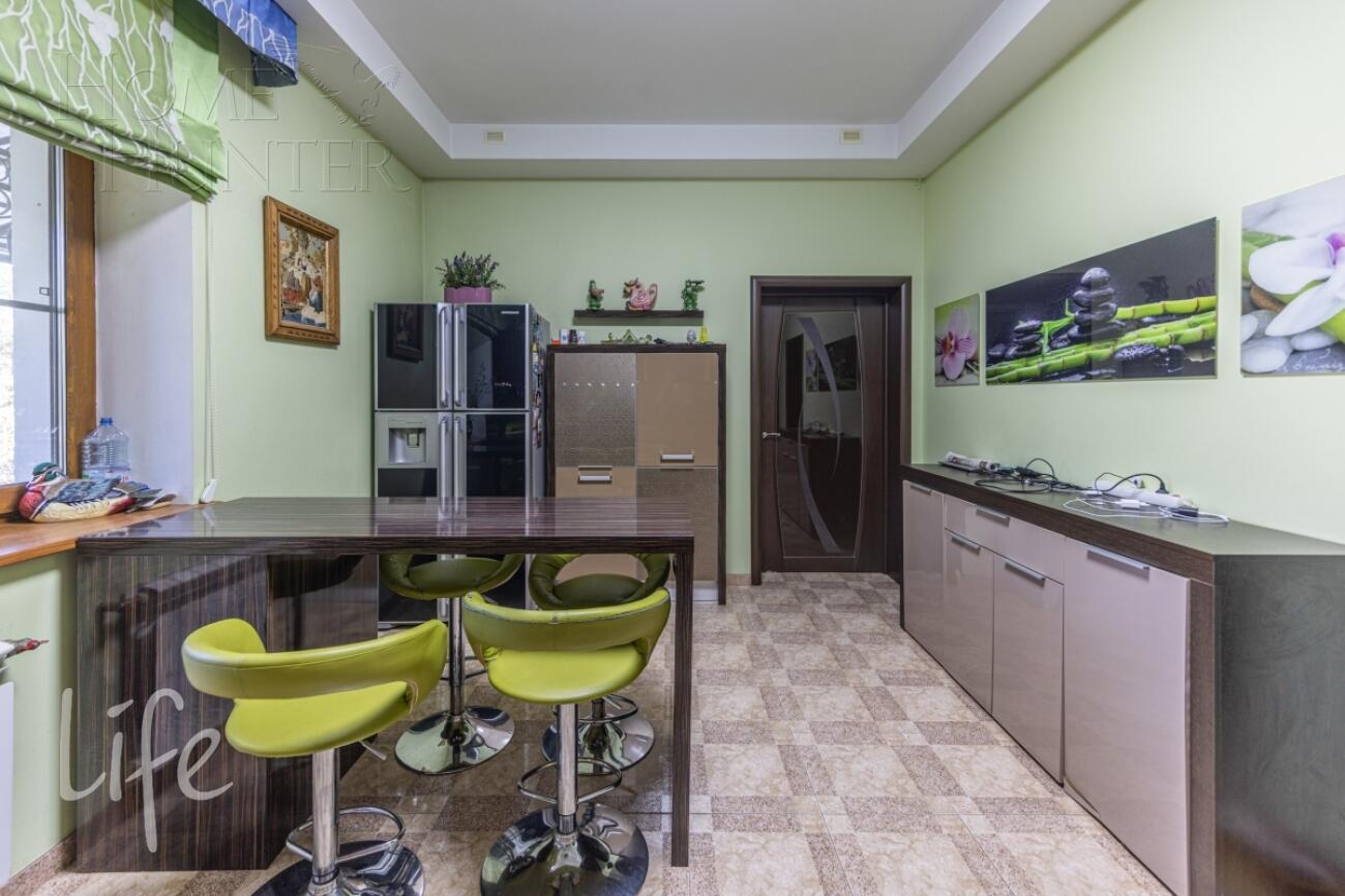 2-этажный коттедж 730 м² с отделкой