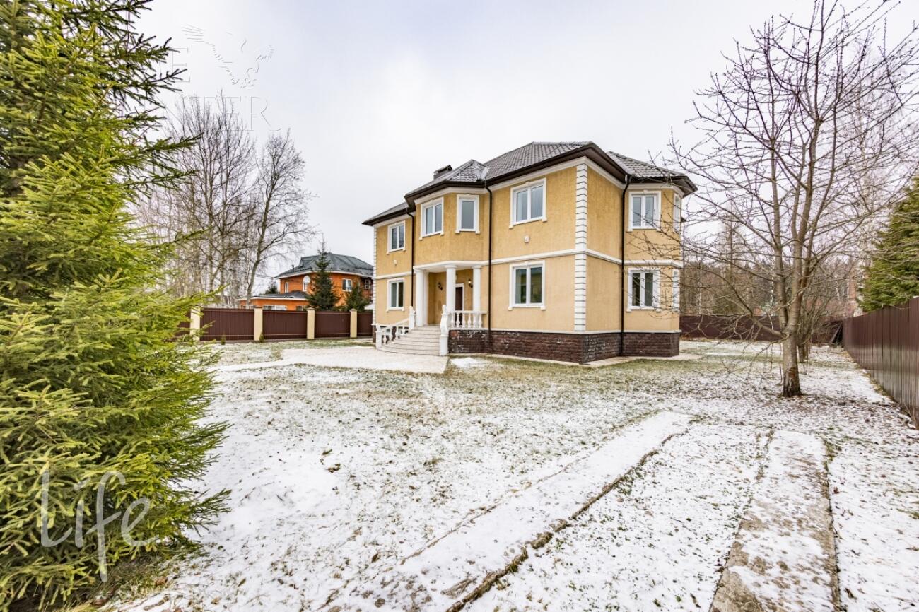 2-этажный коттедж 370 м² с отделкой